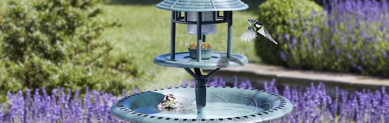 Happy Beaks Bird Hotel With Solar Light