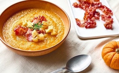 Spiced pumpkin soup with chillies